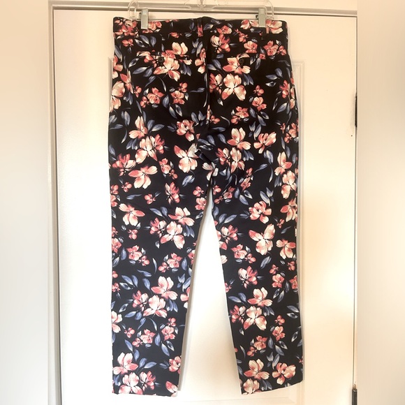 GAP Slim Floral Khakis - Picture 2 of 4